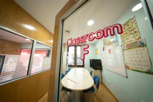 up-language-school-by-hiberno-academia-de-ingles-en-terrassa-106