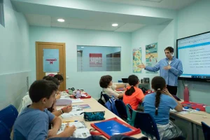 up-language-school-by-hiberno-academia-de-ingles-en-terrassa-35