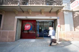 up-language-school-by-hiberno-academia-de-ingles-en-terrassa-98